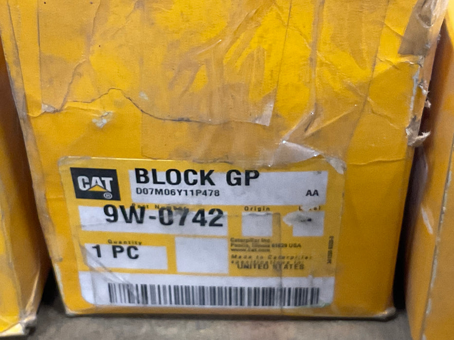 9W-0742- CAT Block-PCI7- OEM New